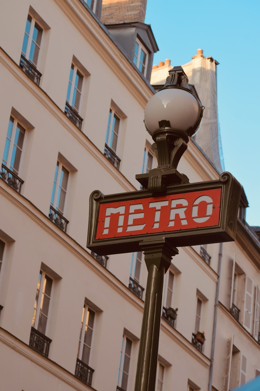 retro french slogan
